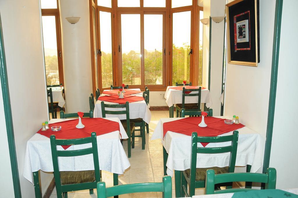 Nile Hotel Aswan Exterior photo