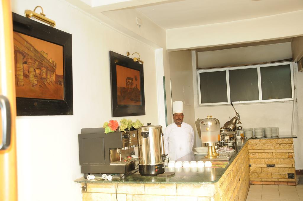 Nile Hotel Aswan Exterior photo
